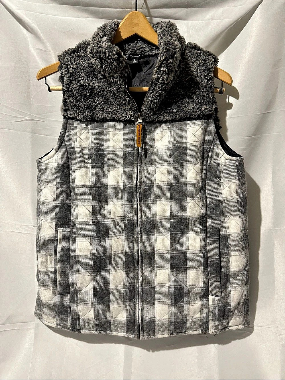 Simply Southern Plaid Sherpa Vest in Gray & White Size Large